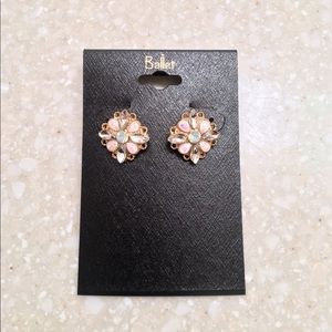 *NEW* Stud Flower Earrings